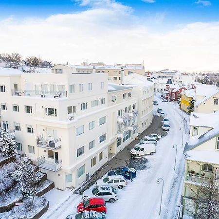 Warm And Cosy Downtown Apartment Akureyri Exterior photo