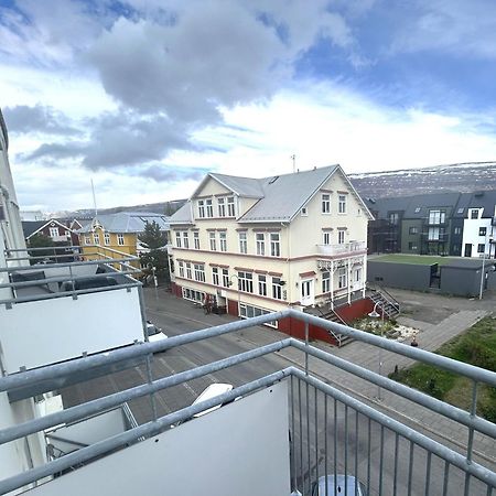 Warm And Cosy Downtown Apartment Akureyri Exterior photo